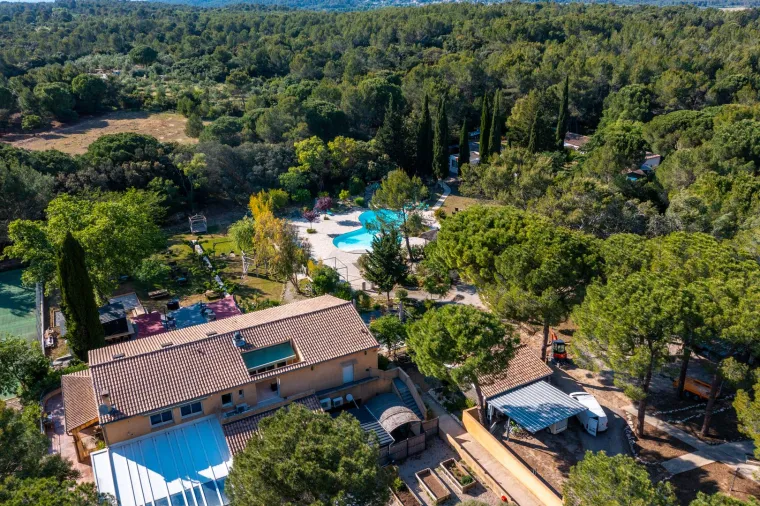 Le domaine Villa Vicha à Aubais